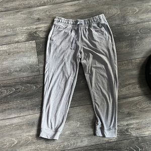 Women’s grey velocity pants